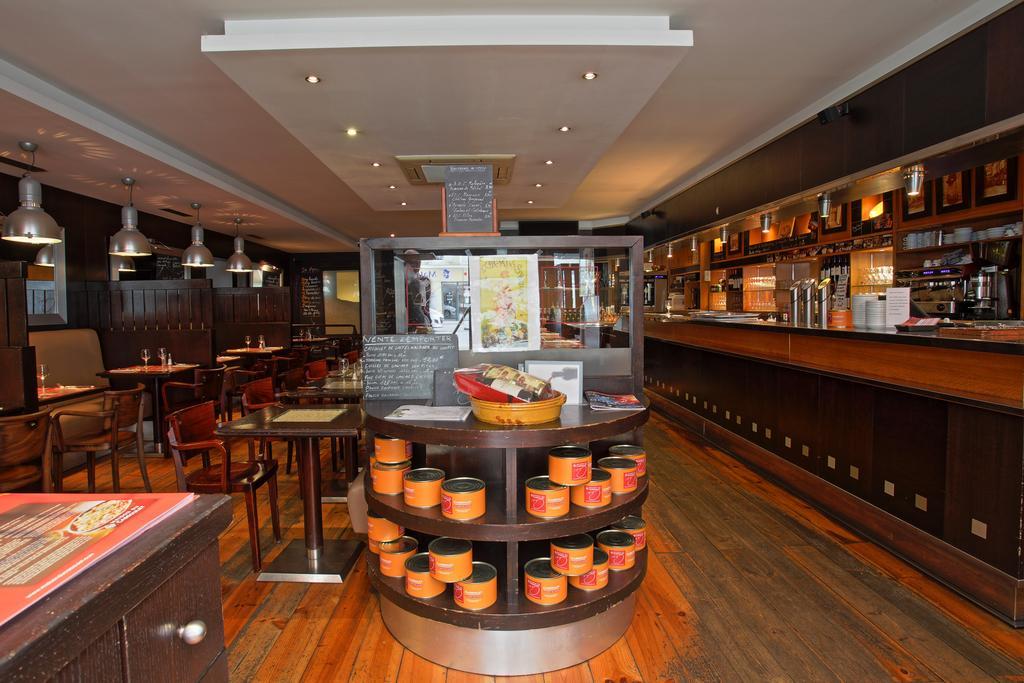 卡苏莱逸轩酒店 卡斯泰尔诺达里 外观 照片